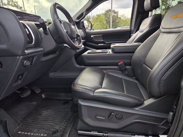 Used 2025 Ford Expedition Tremor AWD/4WD image 10