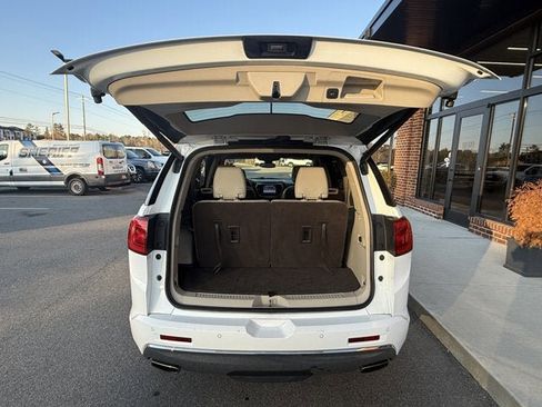 Used 2019 GMC Acadia Denali image 13