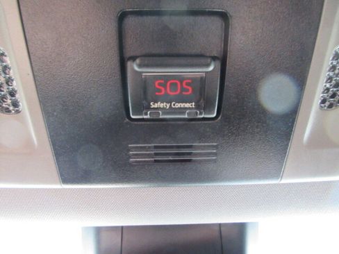 Used 2019 Toyota Camry LE image 21