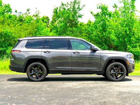 New 2025 Jeep Grand Cherokee L Altitude RWD image 6
