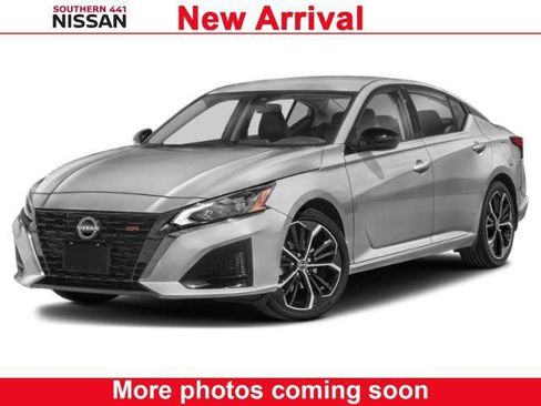 Certified 2024 Nissan Altima 2.5 SR FWD image 1