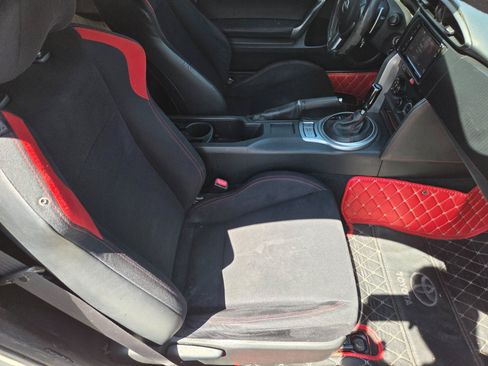 Used 2014 Scion FR-S RWD image 11