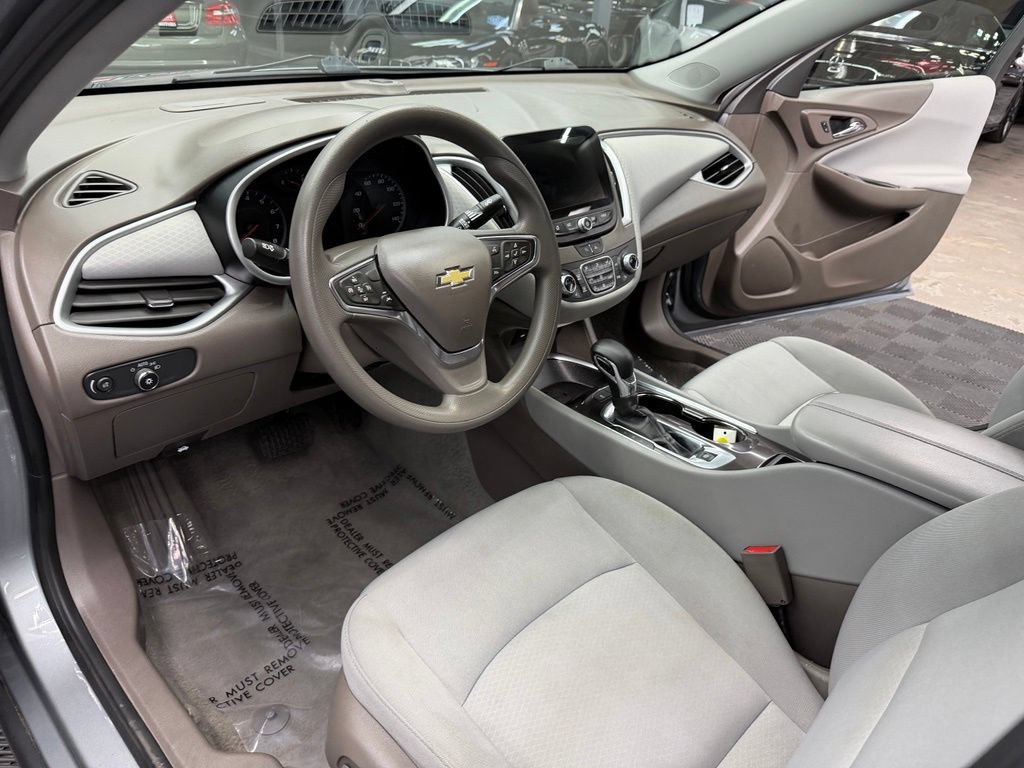 Used 2024 Chevrolet Malibu LT FWD image 35
