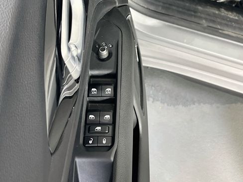 Used 2022 Jeep Compass High Altitude AWD/4WD image 17