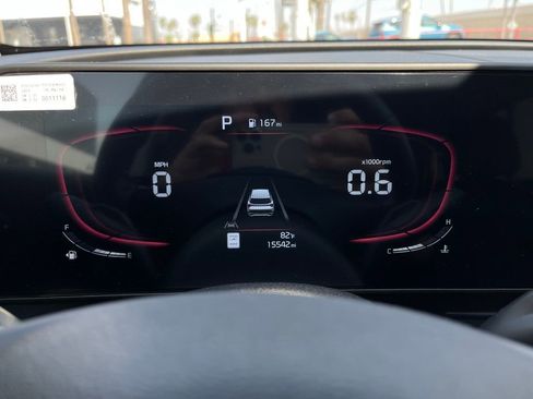 Used 2025 Kia Sportage EX image 7