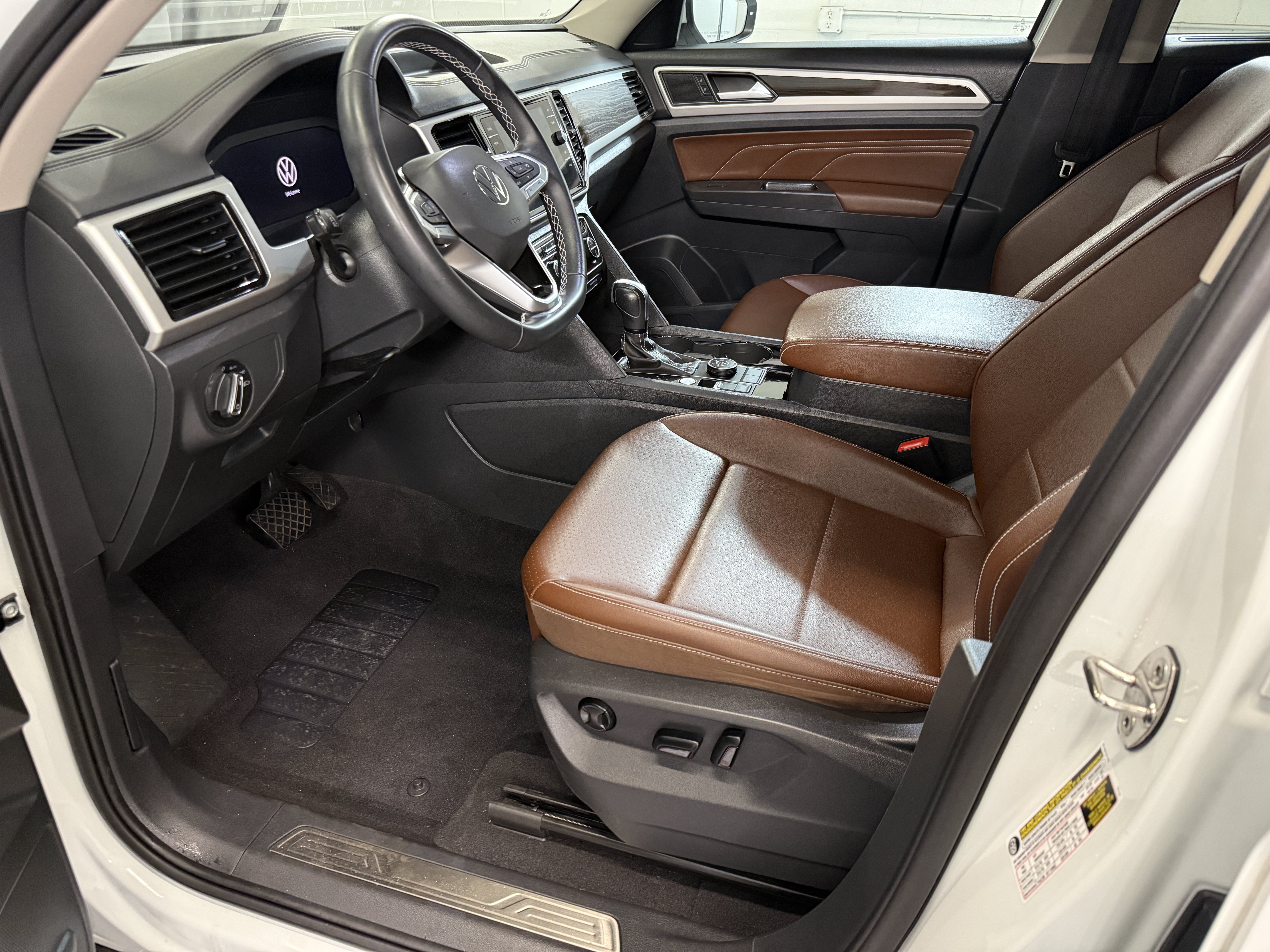 Certified 2023 Volkswagen Atlas SE AWD/4WD image 16