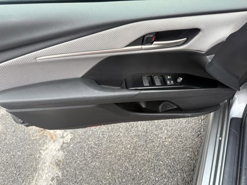 Used 2025 Toyota Camry SE image 25