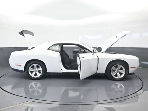 Used 2023 Dodge Challenger SXT image 65