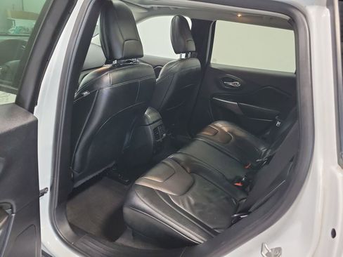 Used 2022 Jeep Cherokee Latitude Lux w/ Sun & Sound Group image 23