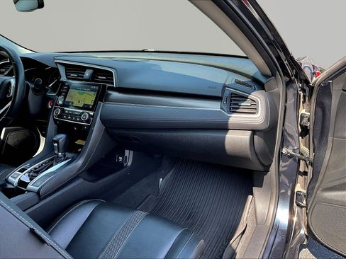 Used 2019 Honda Civic Touring image 26