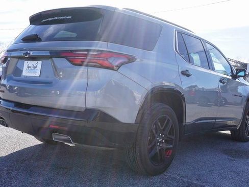 Used 2023 Chevrolet Traverse Premier w/ Redline Edition image 4
