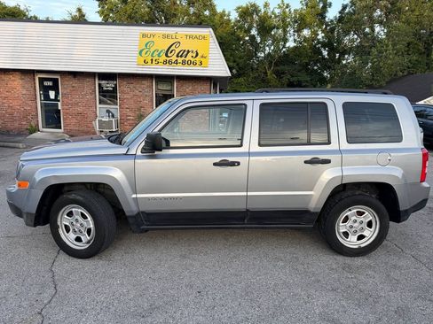 Used 2014 Jeep Patriot Sport FWD image 9