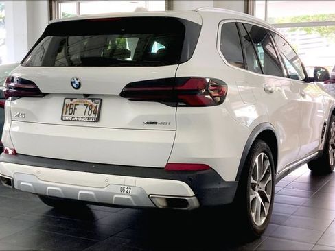 Used 2024 BMW X5 xDrive40i w/ Premium Package AWD/4WD image 6