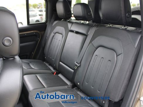 Used 2021 Land Rover Defender 110 SE AWD/4WD image 24
