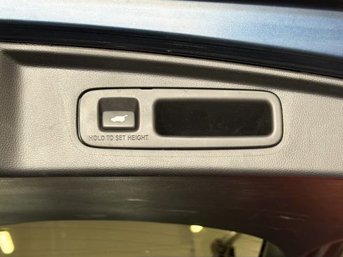 Used 2024 Honda CR-V EX-L image 30