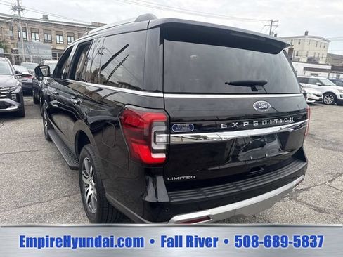 Used 2024 Ford Expedition Limited AWD/4WD image 9