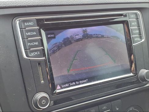 Used 2017 Volkswagen Jetta SE image 24