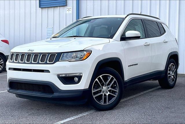 Used 2018 Jeep Compass Latitude w/ Popular Equipment Group FWD image 3