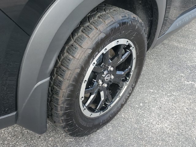 Certified 2025 Nissan Pathfinder Rock Creek AWD/4WD image 5