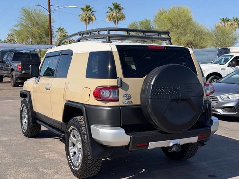 Used 2014 Toyota FJ Cruiser 4WD w/ Upgrade Package image 6
