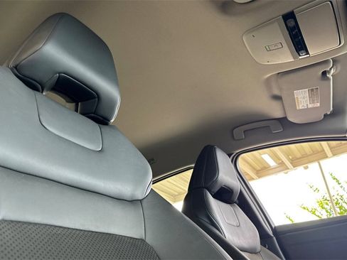 Certified 2024 Nissan Ariya FWD image 17