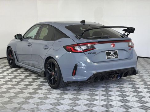 Used 2023 Honda Civic Type R image 3