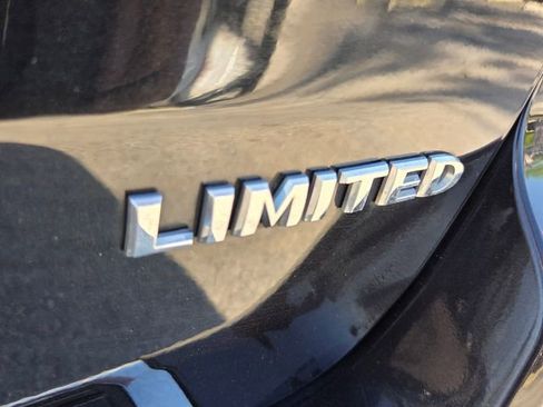 Used 2015 Jeep Grand Cherokee Limited w/ Trailer Tow Group IV image 16