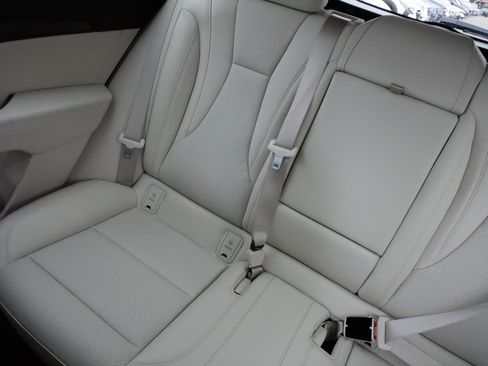 Used 2023 Buick Envision Essence AWD/4WD image 12