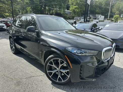 Used 2026 BMW X5 xDrive50e w/ M Sport Package AWD/4WD image 4