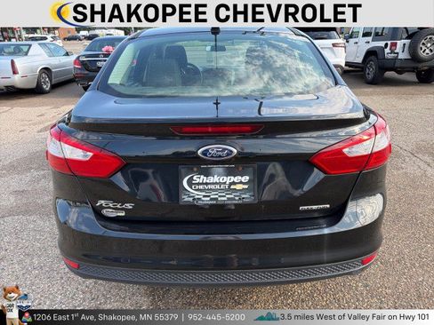 Used 2013 Ford Focus S FWD image 3