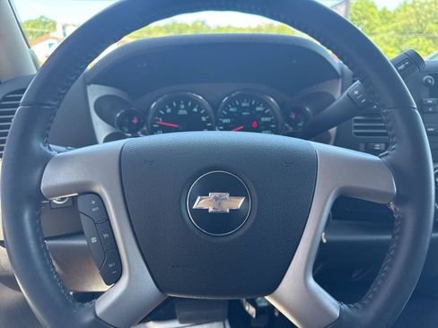 Used 2010 Chevrolet Silverado 1500 LT w/ Power Pack Plus AWD/4WD image 28