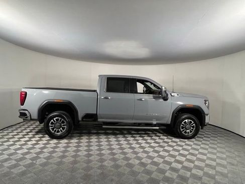 Used 2024 GMC Sierra 2500 SLT w/ SLT Premium Package image 5