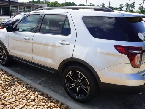 Used 2015 Ford Explorer Sport w/ Equipment Group 401A AWD/4WD image 7