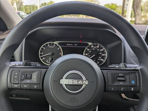 Certified 2023 Nissan Rogue SV image 28