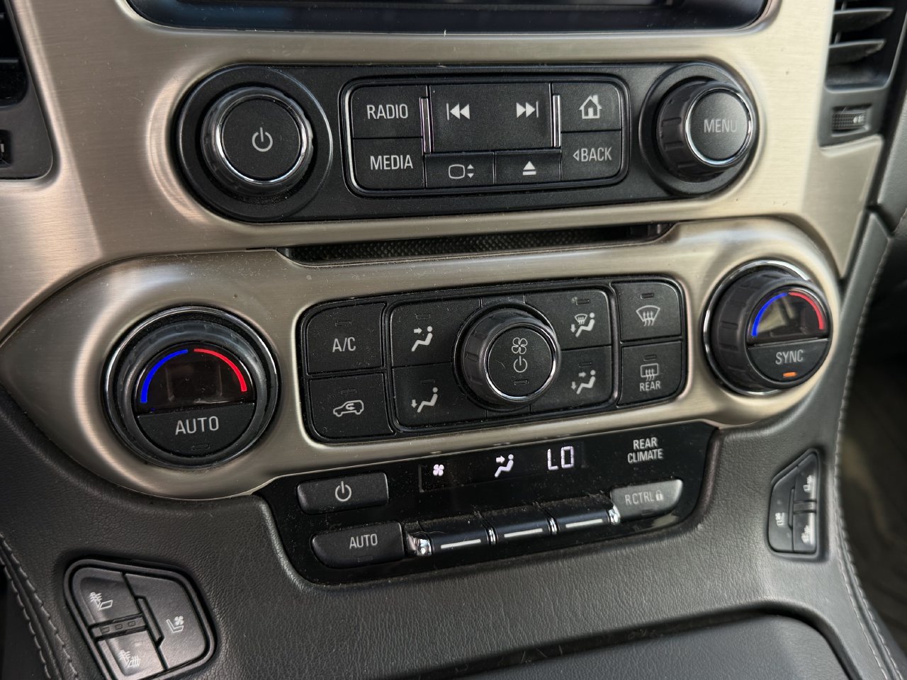 Used 2018 GMC Yukon Denali w/ Denali Ultimate Package AWD/4WD image 20