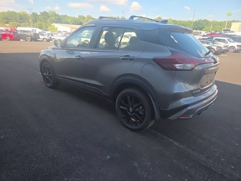 Used 2024 Nissan Kicks SV w/ Interior Electronics Package FWD image 13