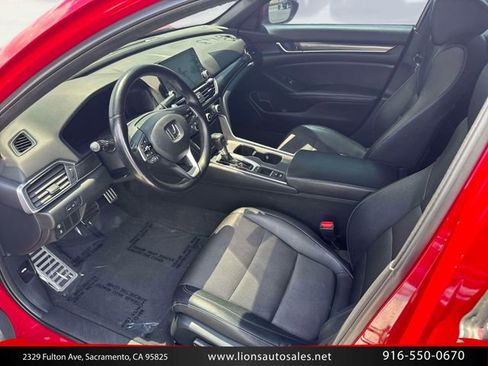 Used 2018 Honda Accord Sport image 13