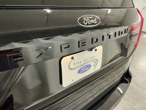 New 2026 Ford Expedition Max Platinum w/ Stealth Performance Package AWD/4WD image 5