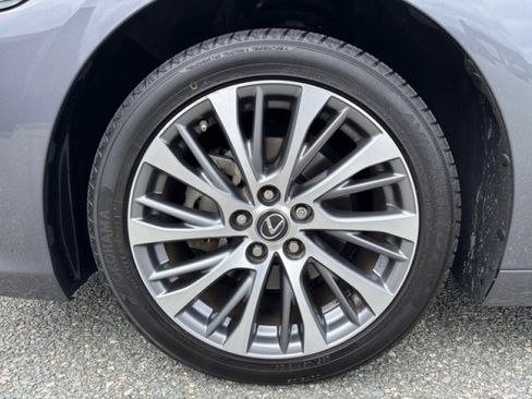 Used 2019 Lexus ES 350 image 9