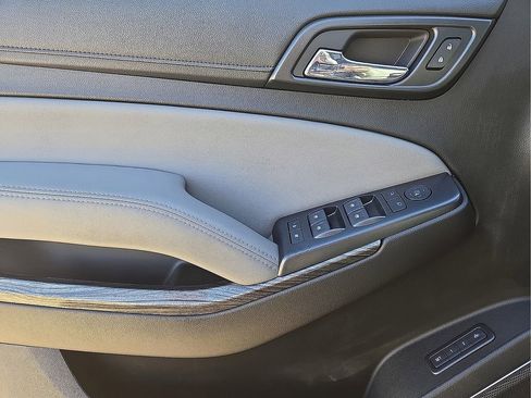 Used 2018 Chevrolet Tahoe LT image 22