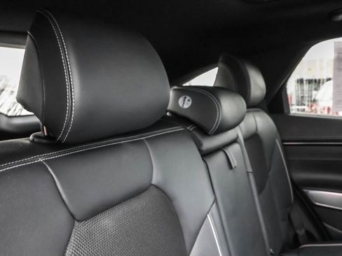 Used 2023 Genesis GV70 2.5T Sport Prestige w/ Sport Prestige Package image 40