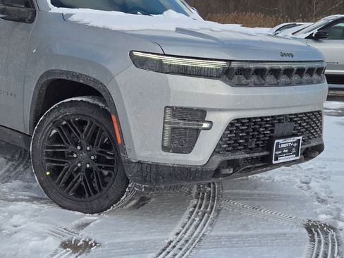 New 2026 Jeep Grand Wagoneer Limited image 2