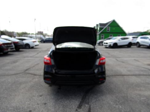 Used 2019 Nissan Sentra SR image 19