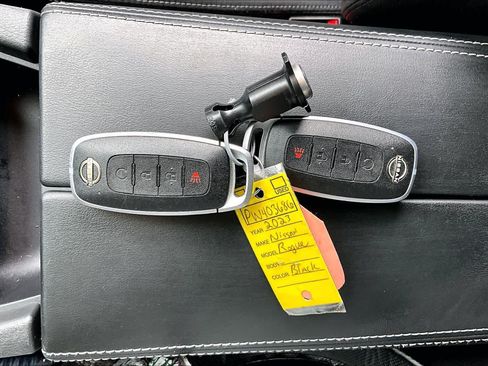 Certified 2023 Nissan Rogue SV FWD image 15