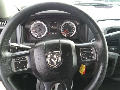 Used 2018 RAM 2500 Tradesman w/ Chrome Appearance Group image 27