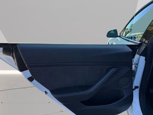 Used 2023 Tesla Model 3 Standard Range image 24