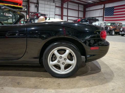 Used 1999 MAZDA MX-5 Miata RWD image 5