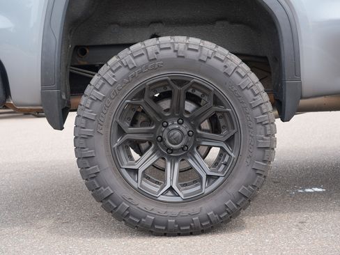 Used 2020 GMC Sierra 1500 AT4 w/ Off-Road Performance Package AWD/4WD image 11
