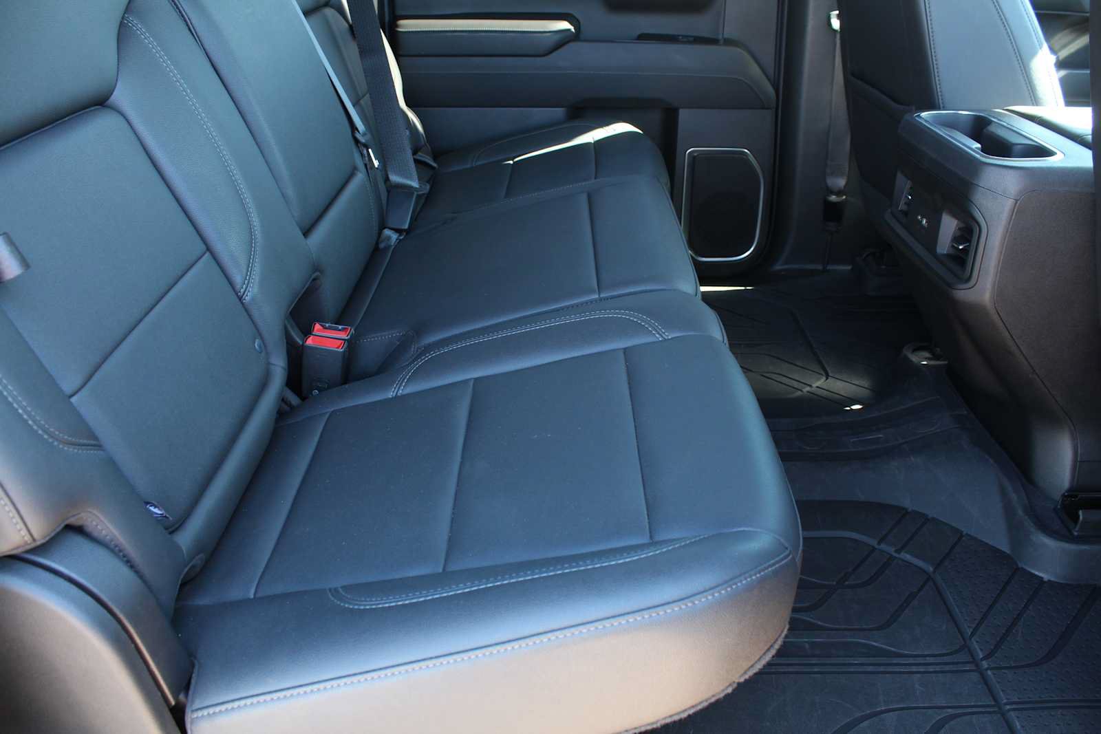 Used 2022 Chevrolet Silverado 1500 RST w/ Redline Edition AWD/4WD image 24