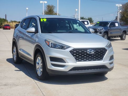 Used 2019 Hyundai Tucson SE FWD image 3